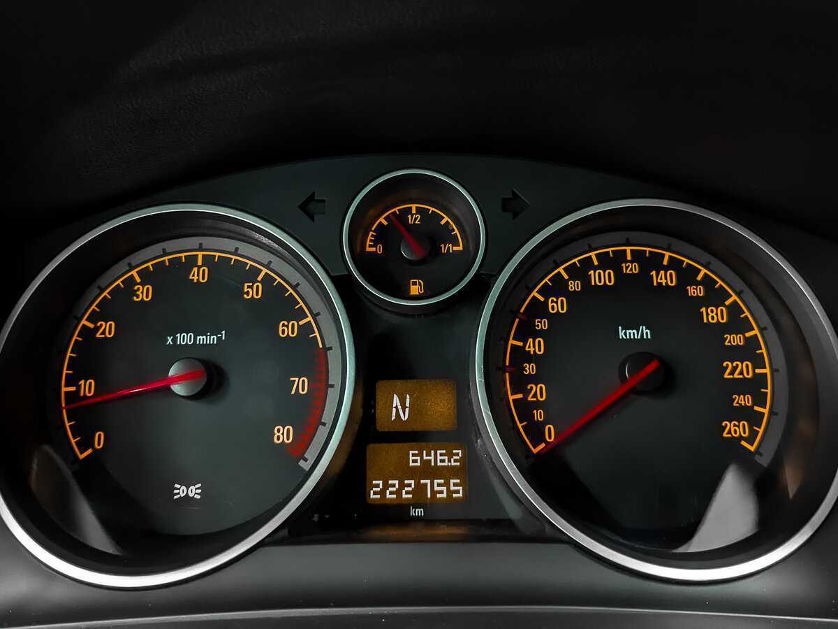 Opel Zafira с пробегом — 2013 год. Фото: #15