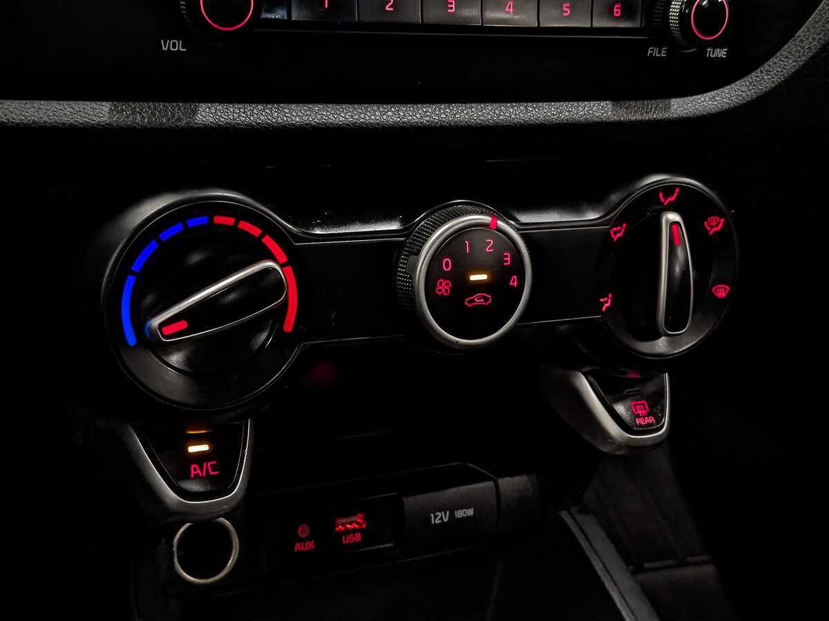 Kia Rio с пробегом — 2020 год. Фото: #18