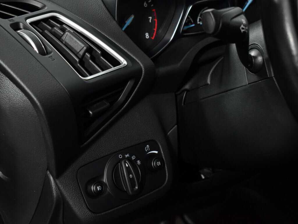 Ford Kuga с пробегом — 2017 год. Фото: #9