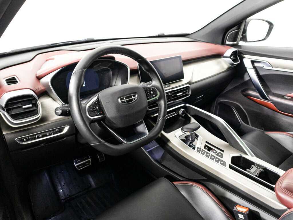 Geely Coolray с пробегом — 2023 год. Фото: #10