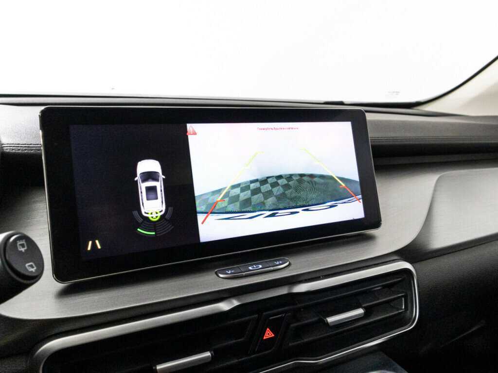 Geely Coolray с пробегом — 2021 год. Фото: #15