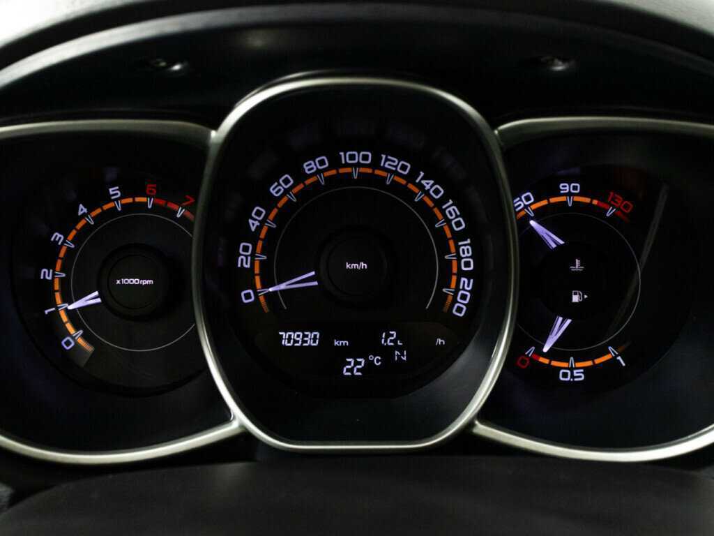 Lada (ВАЗ) Vesta с пробегом — 2018 год. Фото: #11