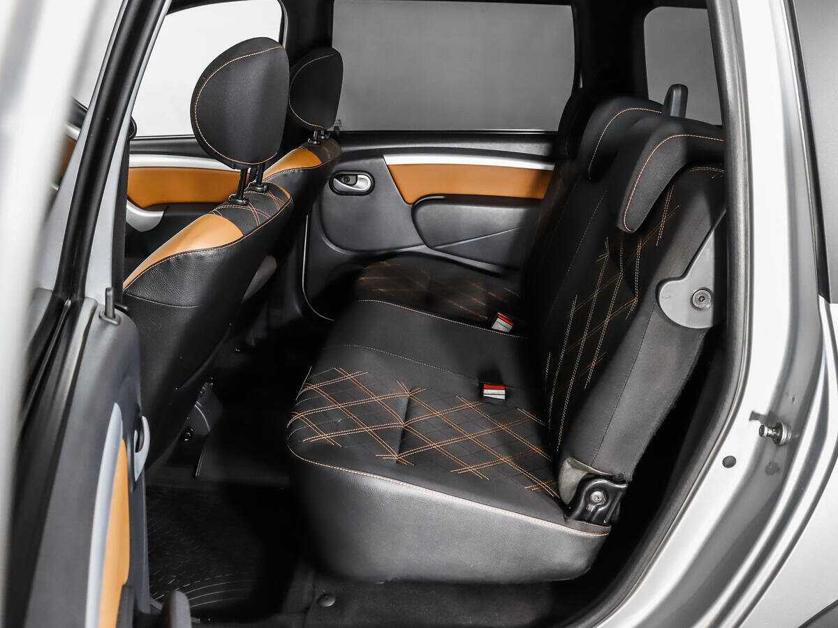 Lada (ВАЗ) Largus с пробегом — 2015 год. Фото: #9