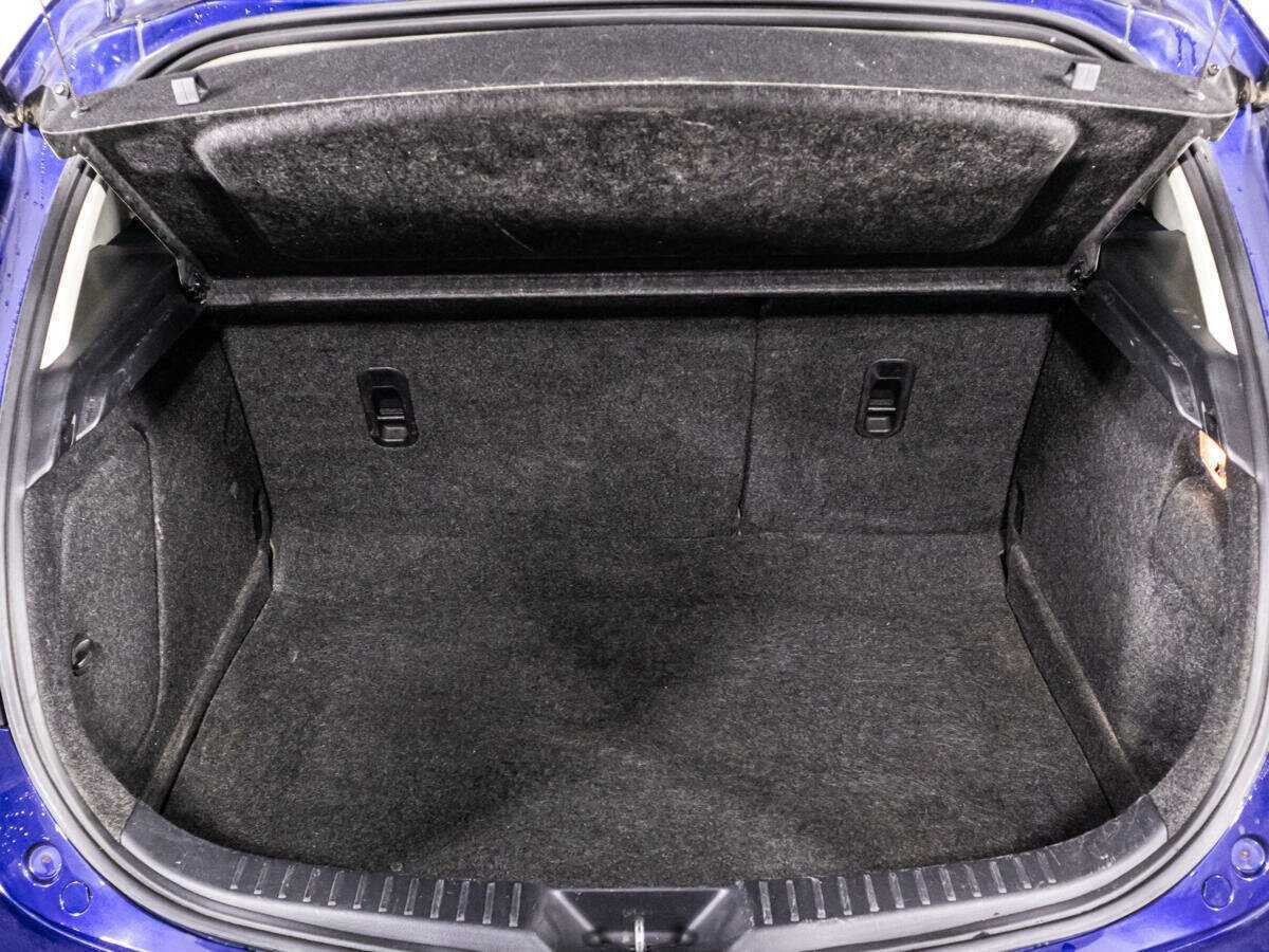 Mazda 3 с пробегом — 2012 год. Фото: #14