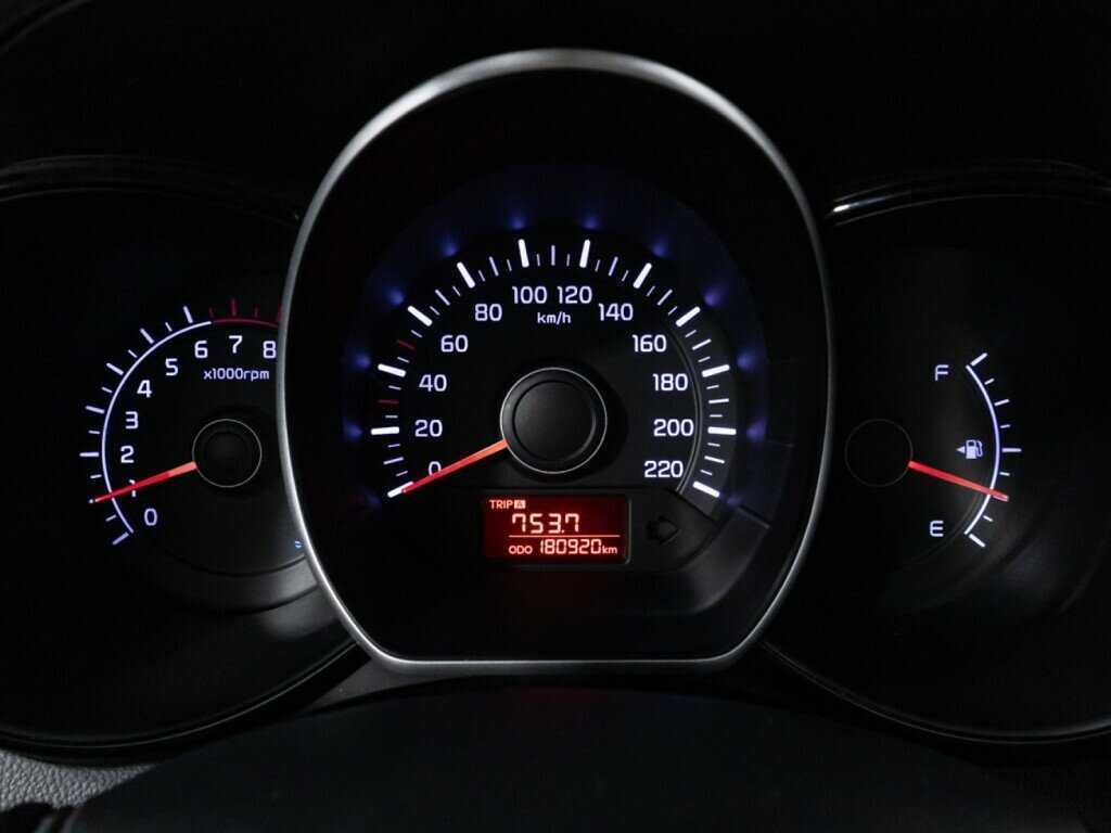 Kia Rio с пробегом — 2013 год. Фото: #11