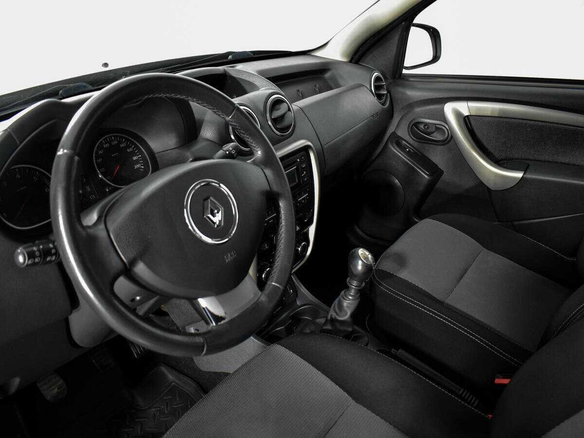 Renault Duster с пробегом — 2014 год. Фото: #6