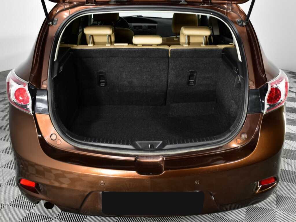 Mazda 3 с пробегом — 2012 год. Фото: #14