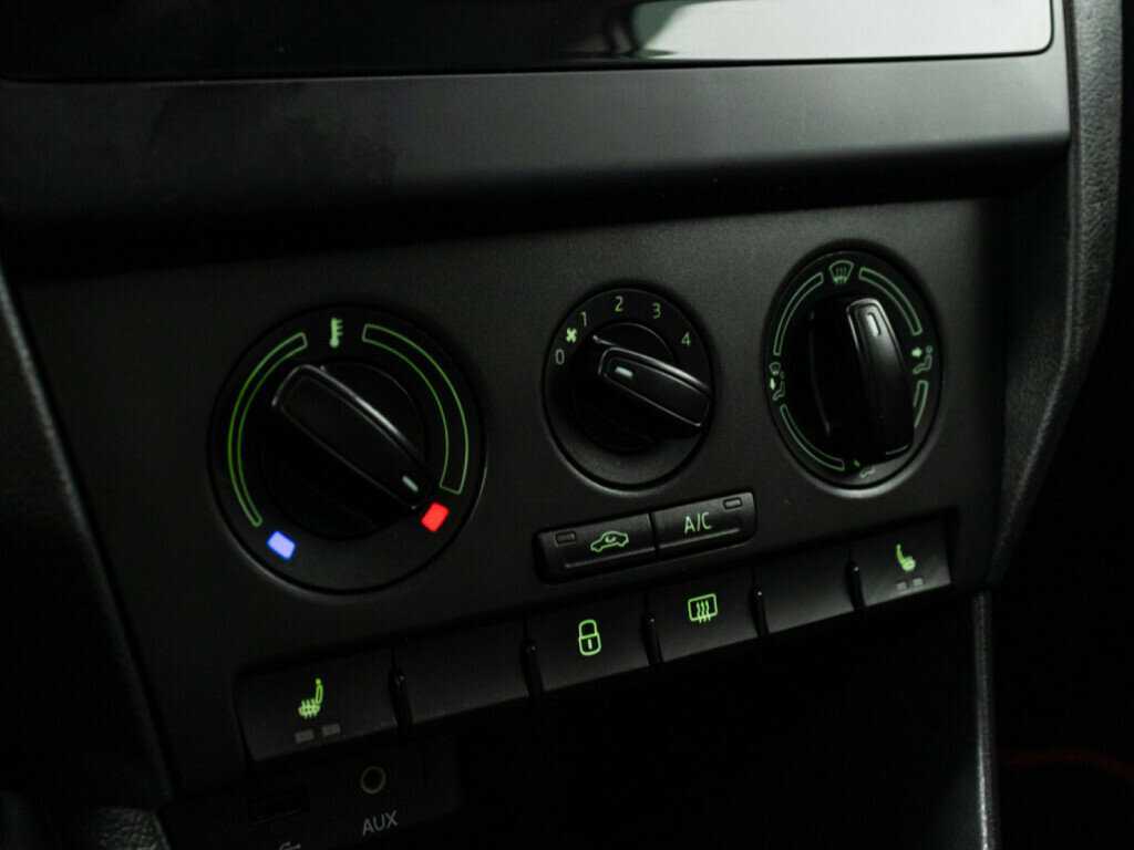 Skoda Rapid с пробегом — 2016 год. Фото: #14