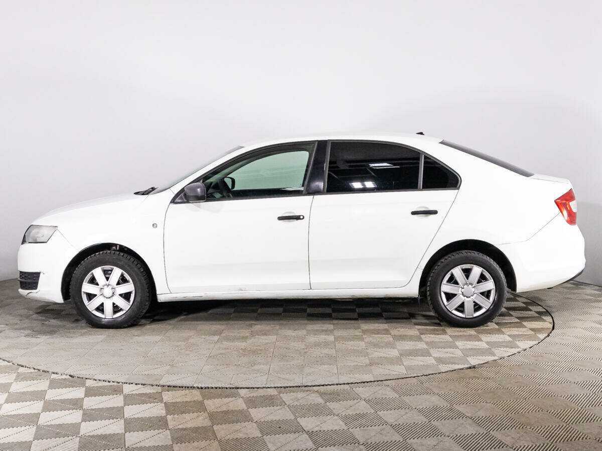 Skoda Rapid с пробегом — 2016 год. Фото: #3