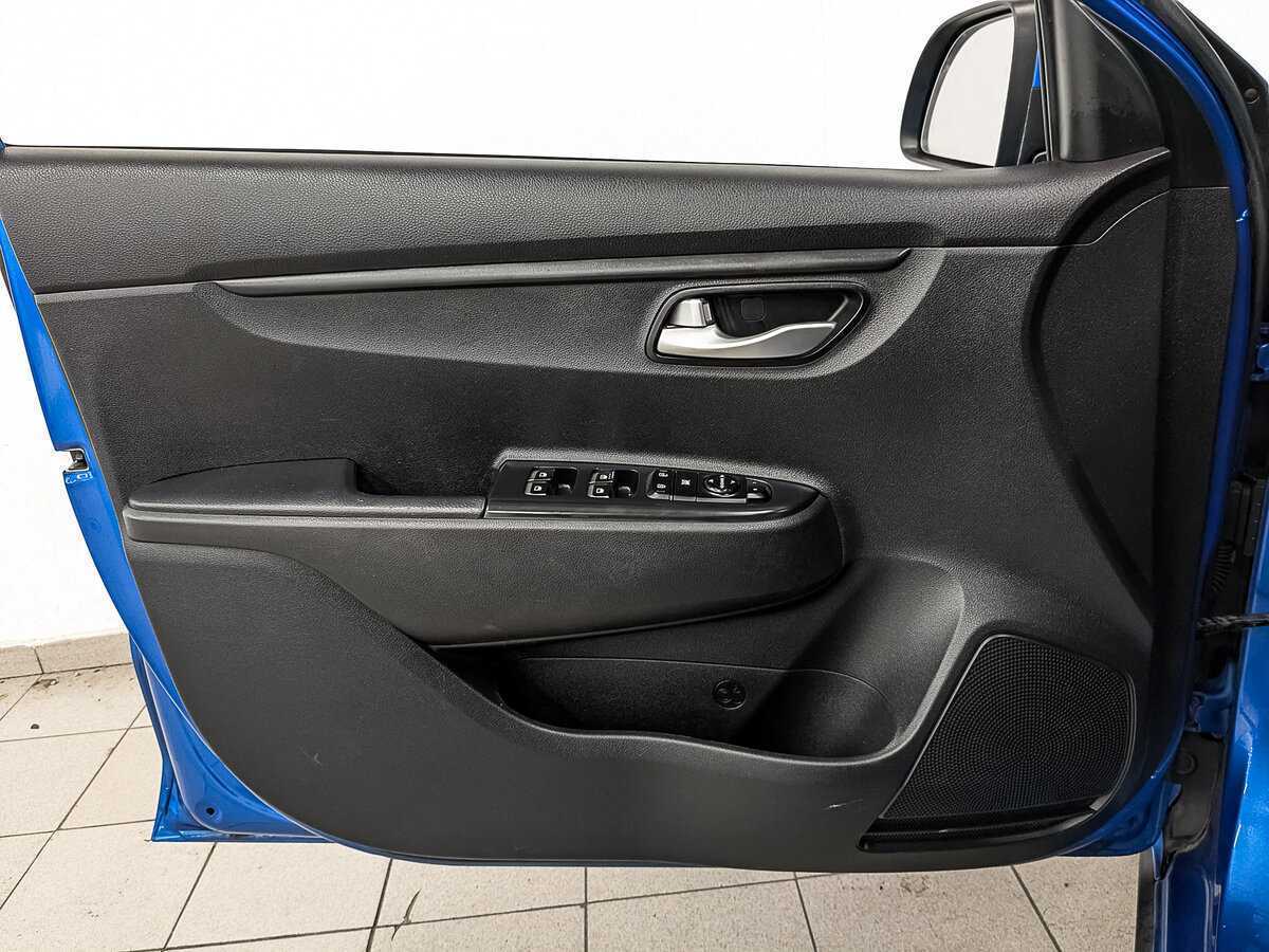 Kia Rio с пробегом — 2020 год. Фото: #17