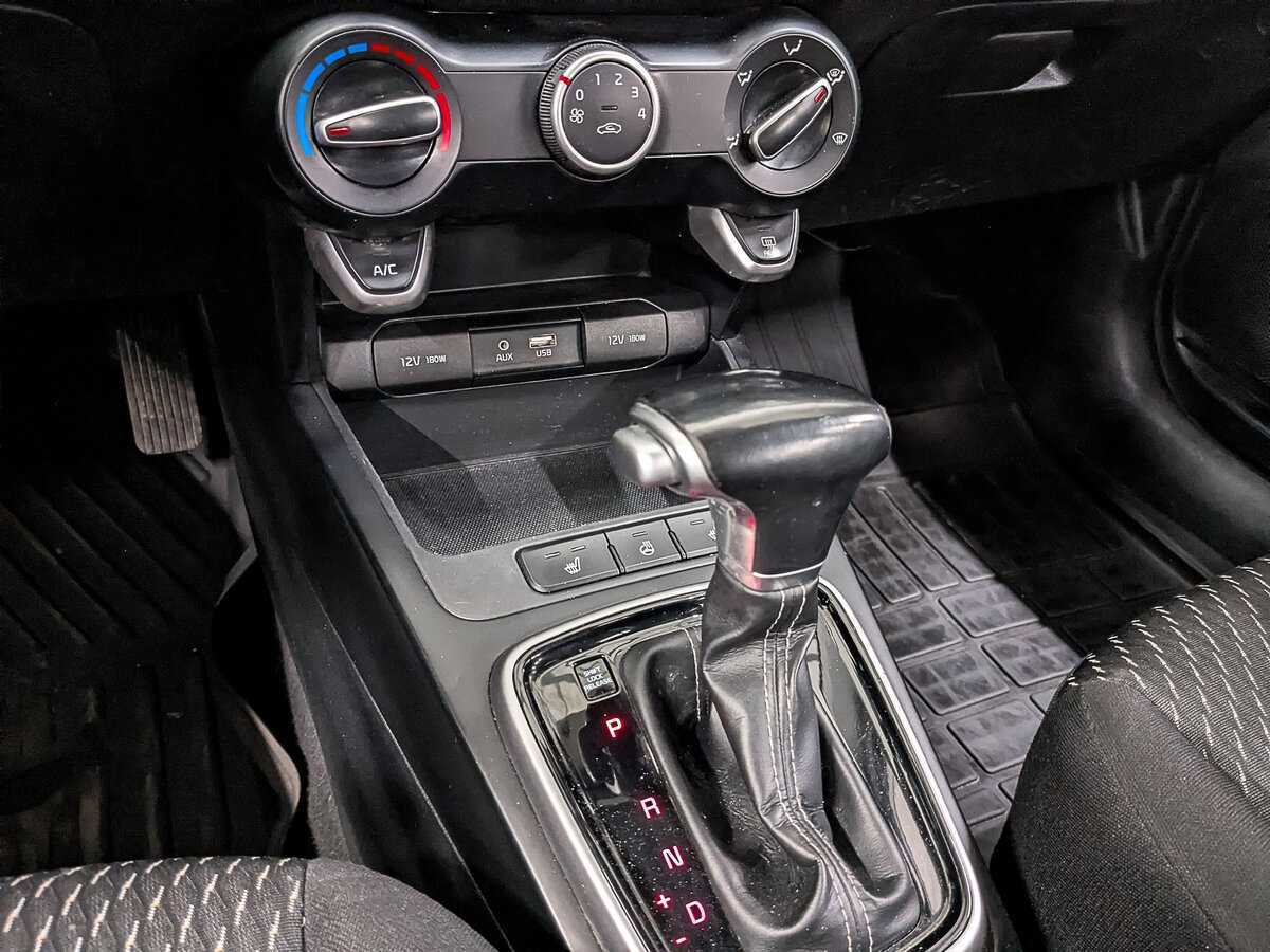 Kia Rio с пробегом — 2020 год. Фото: #20