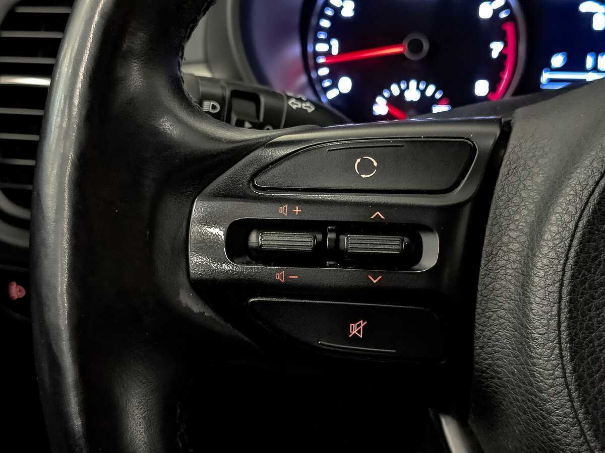 Kia Rio с пробегом — 2017 год. Фото: #24