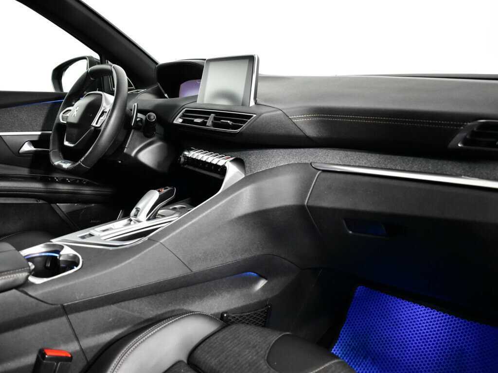 Peugeot 3008 с пробегом — 2017 год. Фото: #8