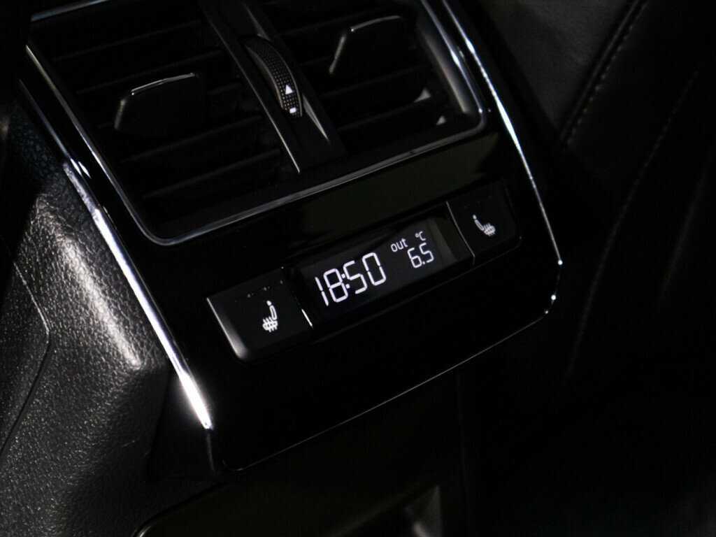 Skoda Superb с пробегом — 2017 год. Фото: #17