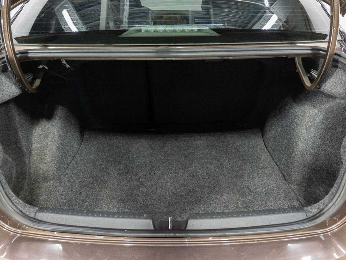 Volkswagen Polo с пробегом — 2016 год. Фото: #21