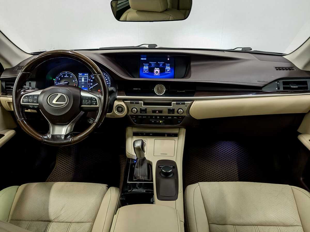 Lexus ES с пробегом — 2015 год. Фото: #13