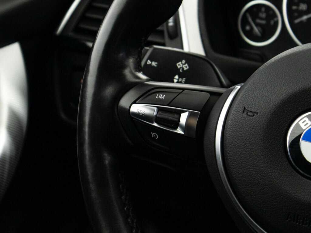 BMW 3 серии с пробегом — 2018 год. Фото: #18