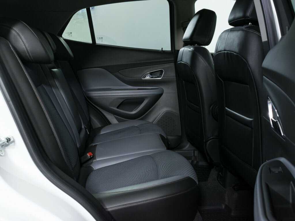 Opel Mokka с пробегом — 2014 год. Фото: #9