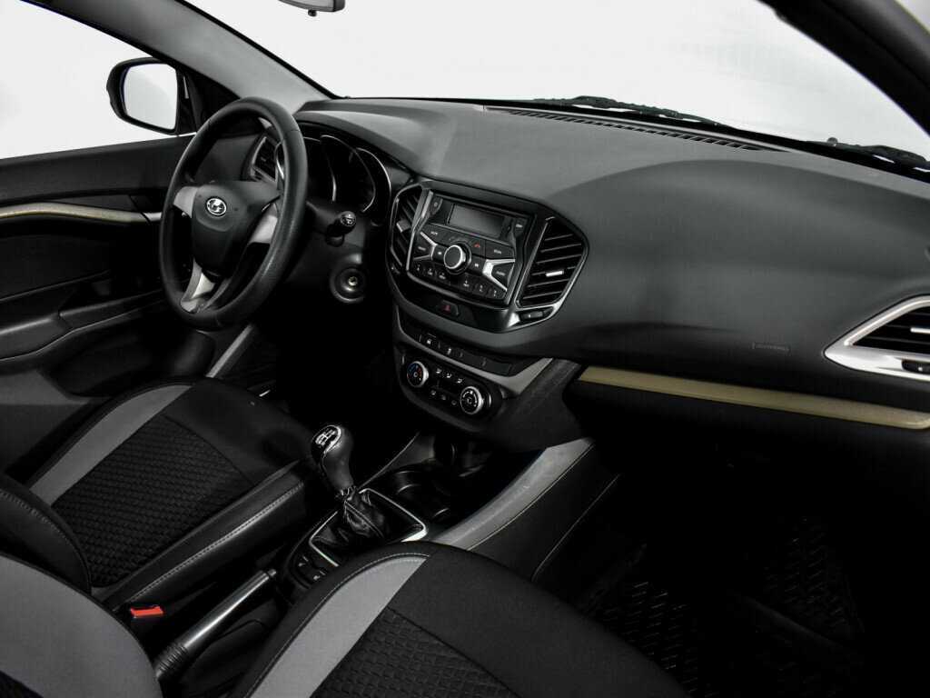 Lada (ВАЗ) Vesta с пробегом — 2016 год. Фото: #12