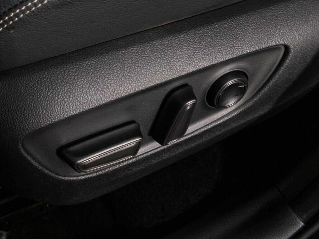 Toyota RAV4 с пробегом — 2020 год. Фото: #14