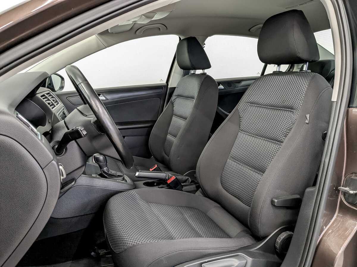 Volkswagen Jetta с пробегом — 2014 год. Фото: #19