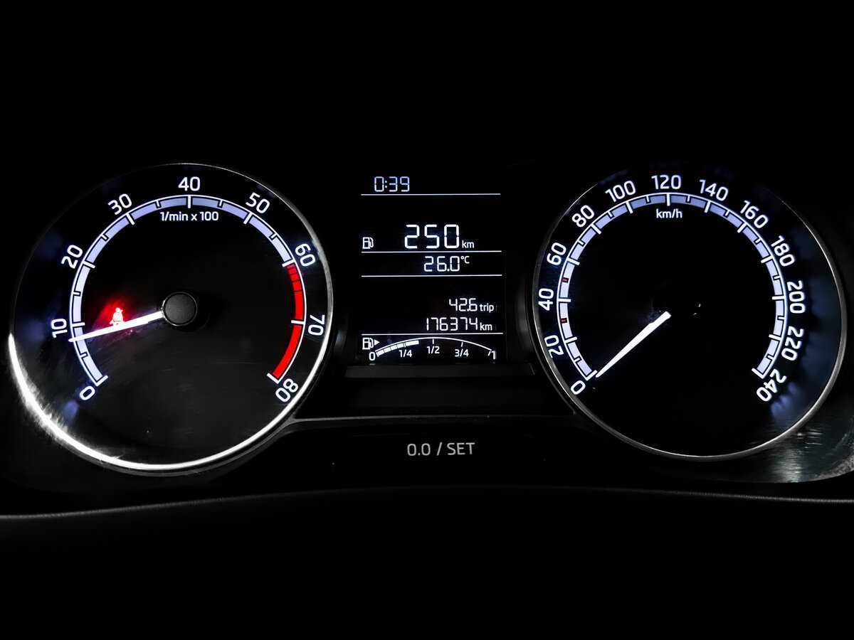 Skoda Rapid с пробегом — 2017 год. Фото: #12