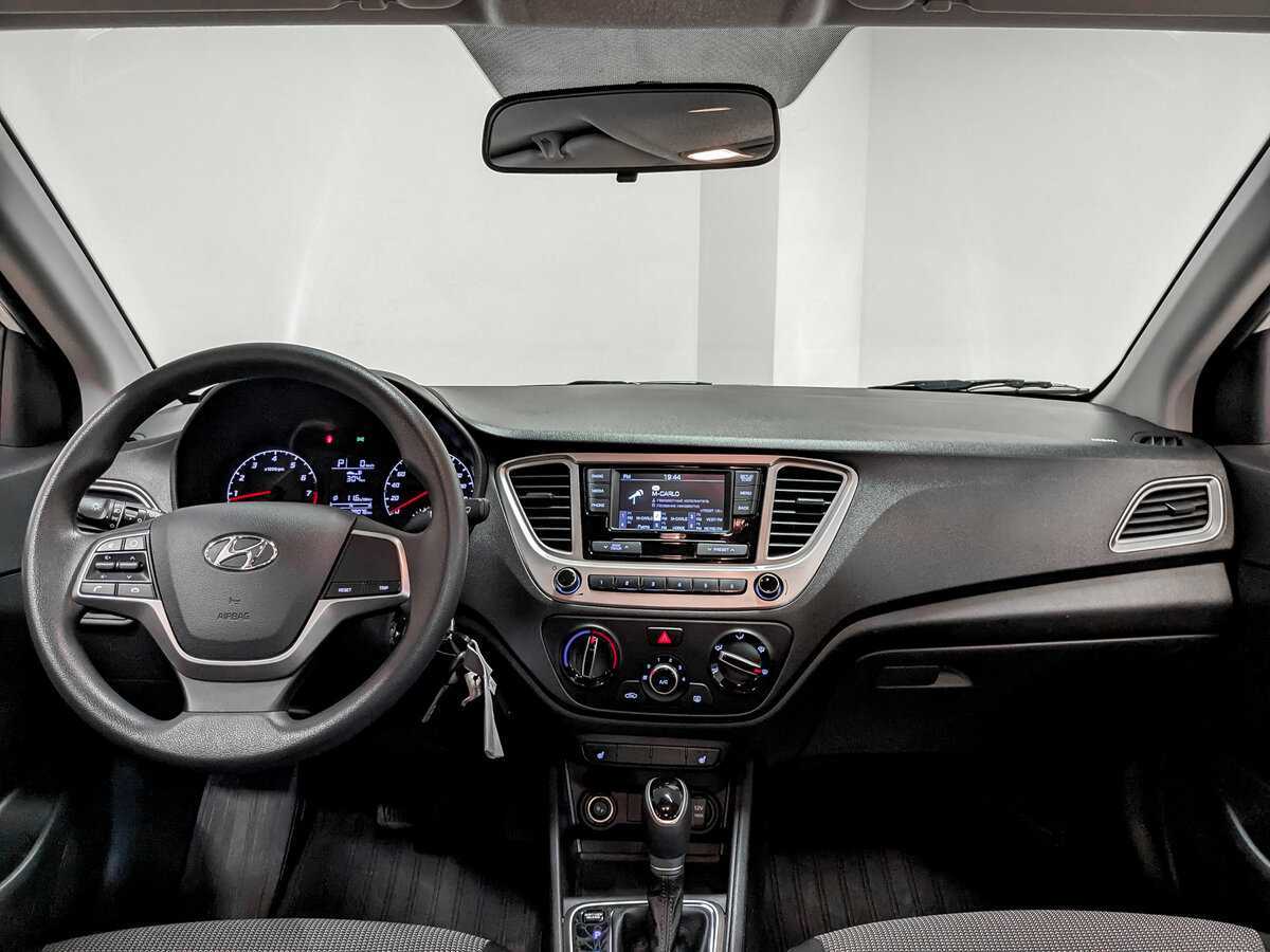 Hyundai Solaris с пробегом — 2021 год. Фото: #13