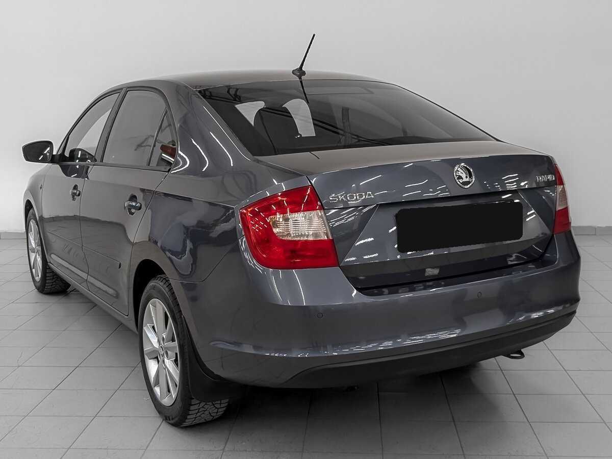 Skoda Rapid с пробегом — 2016 год. Фото: #6