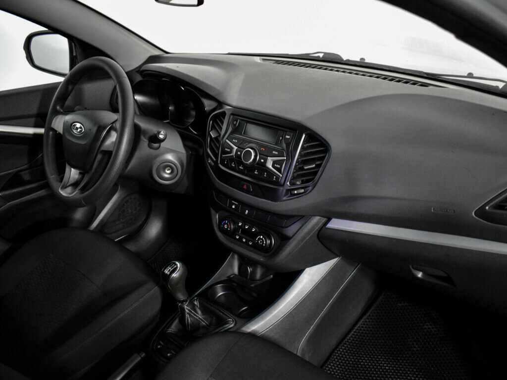 Lada (ВАЗ) Vesta с пробегом — 2017 год. Фото: #12