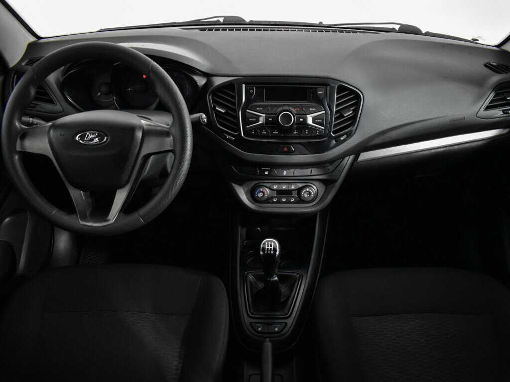 Lada (ВАЗ) Vesta с пробегом — 2017 год. Фото: #13