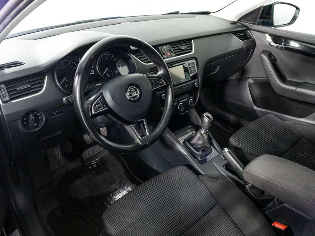 Skoda Octavia с пробегом — 2015 год. Фото: #10