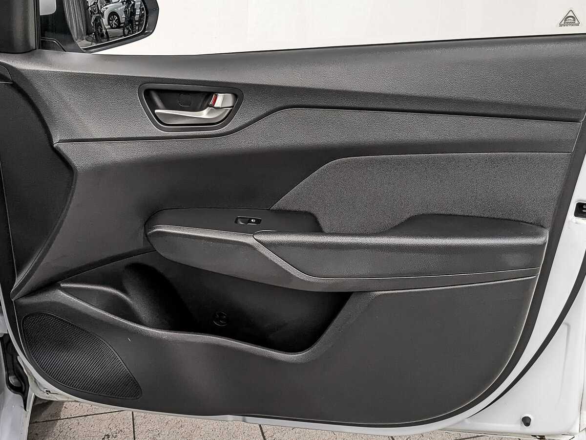 Hyundai Solaris с пробегом — 2017 год. Фото: #23