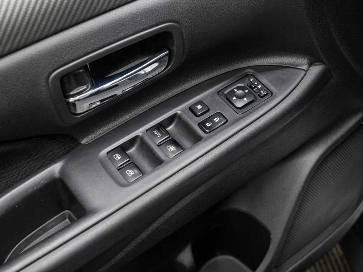 Mitsubishi Outlander с пробегом — 2018 год. Фото: #14