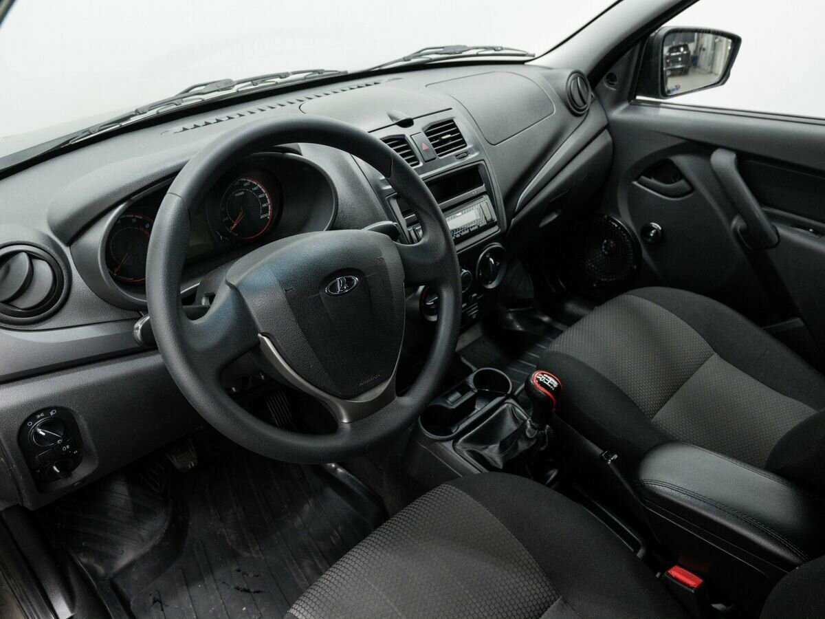 Lada (ВАЗ) Kalina с пробегом — 2013 год. Фото: #12