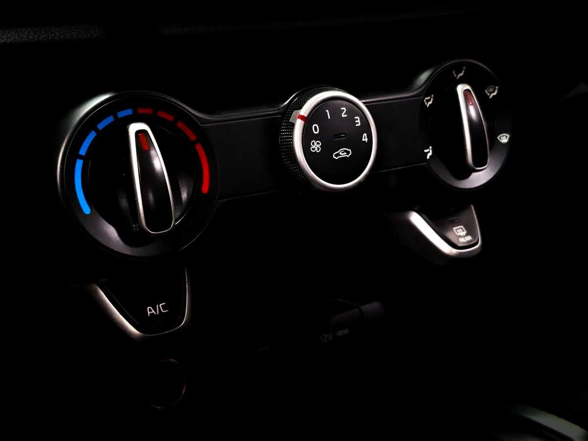 Kia Rio с пробегом — 2020 год. Фото: #22