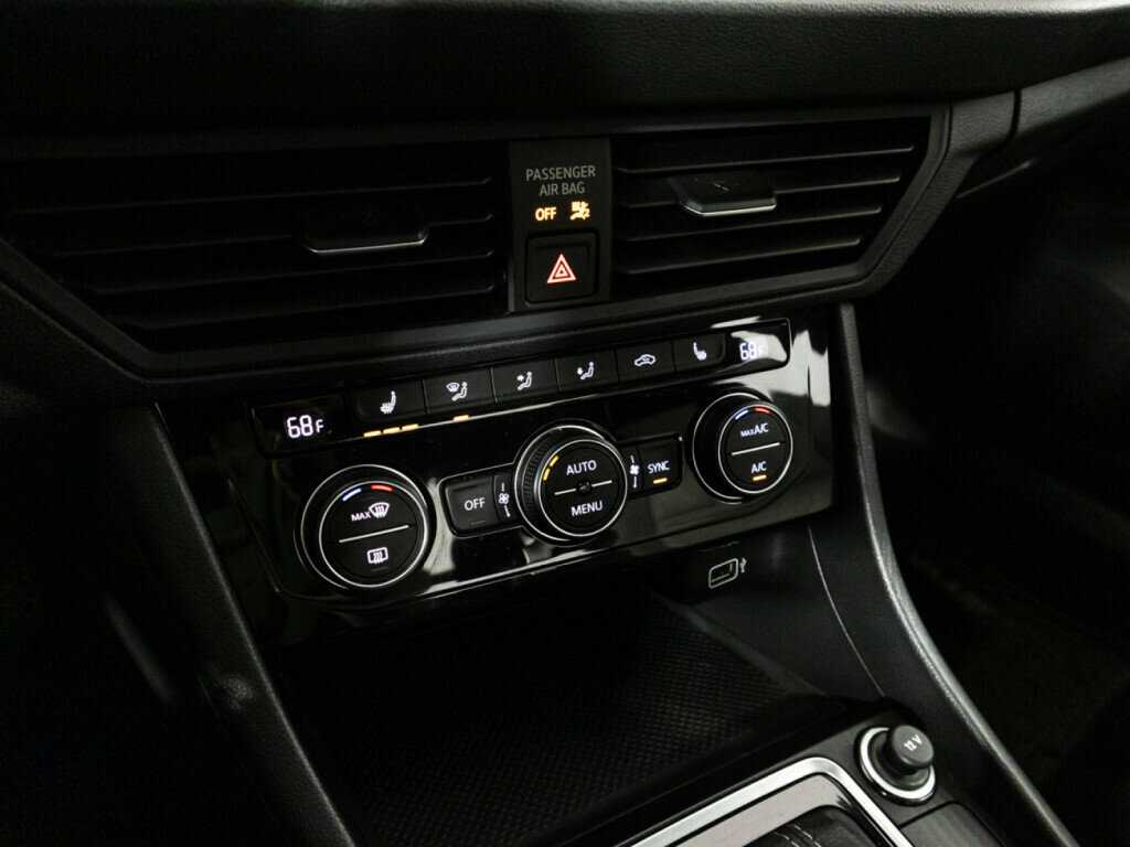Volkswagen Jetta с пробегом — 2018 год. Фото: #16