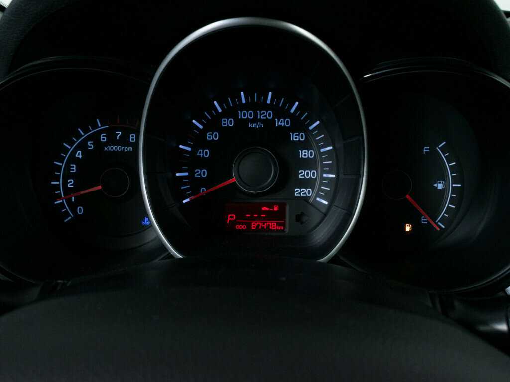 Kia Rio с пробегом — 2012 год. Фото: #10