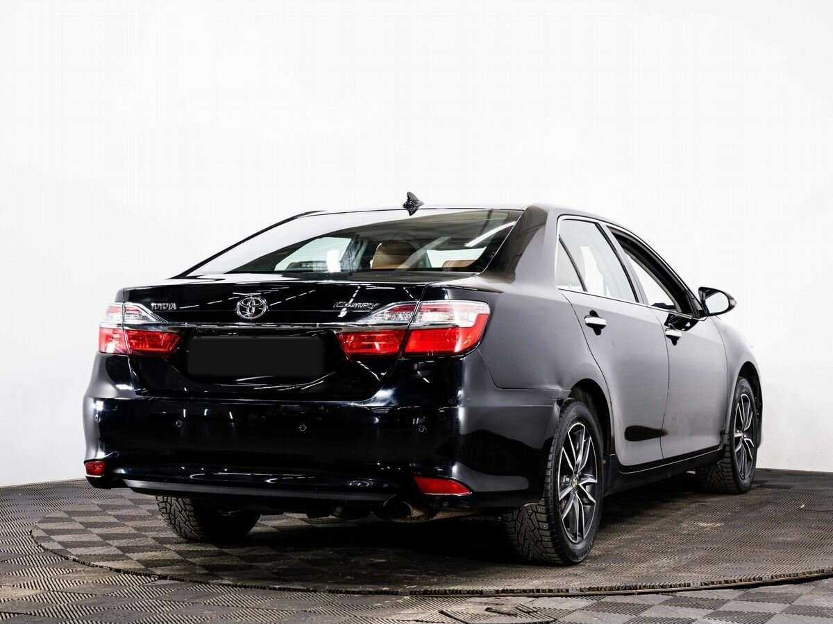 Toyota Camry с пробегом — 2017 год. Фото: #5