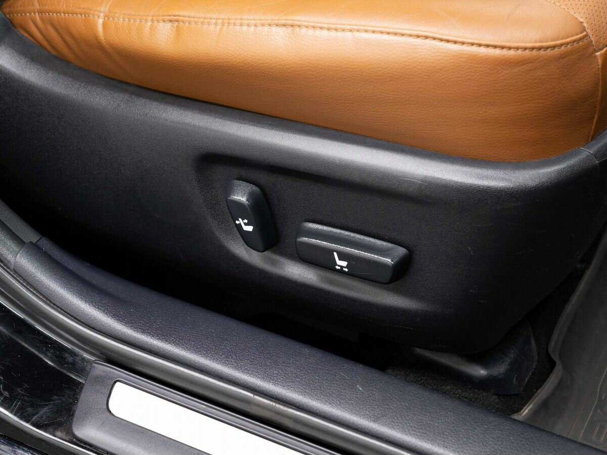 Toyota Camry с пробегом — 2017 год. Фото: #24