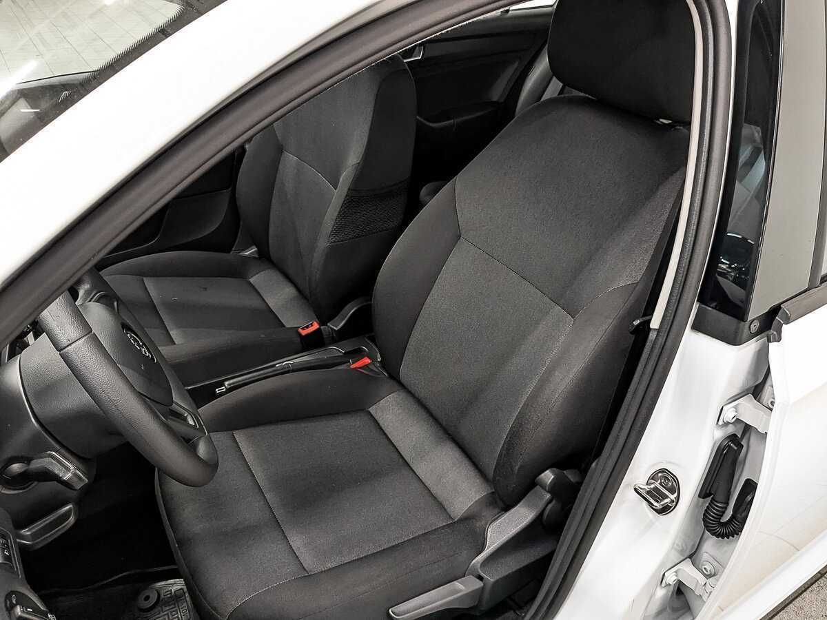 Skoda Rapid с пробегом — 2019 год. Фото: #17