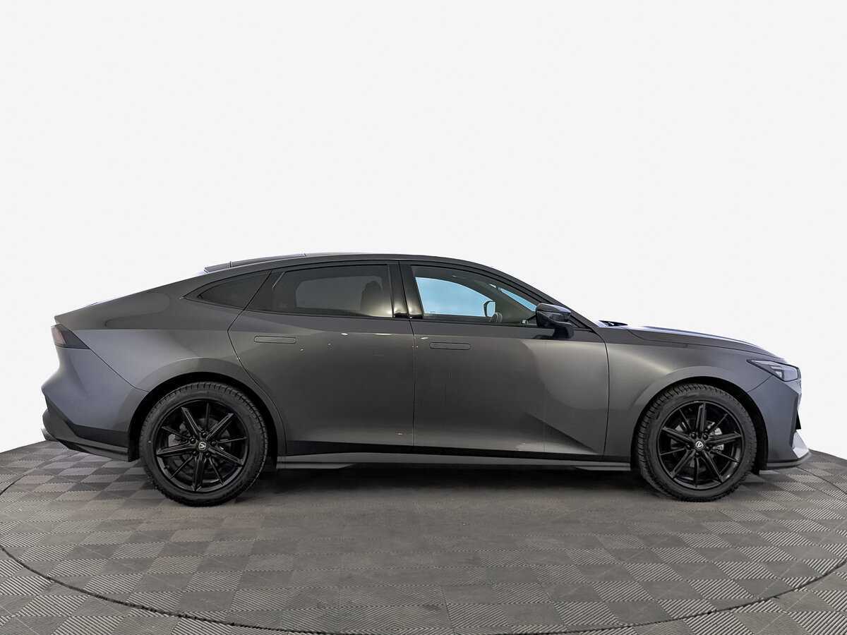 Changan UNI-V с пробегом — 2022 год. Фото: #3