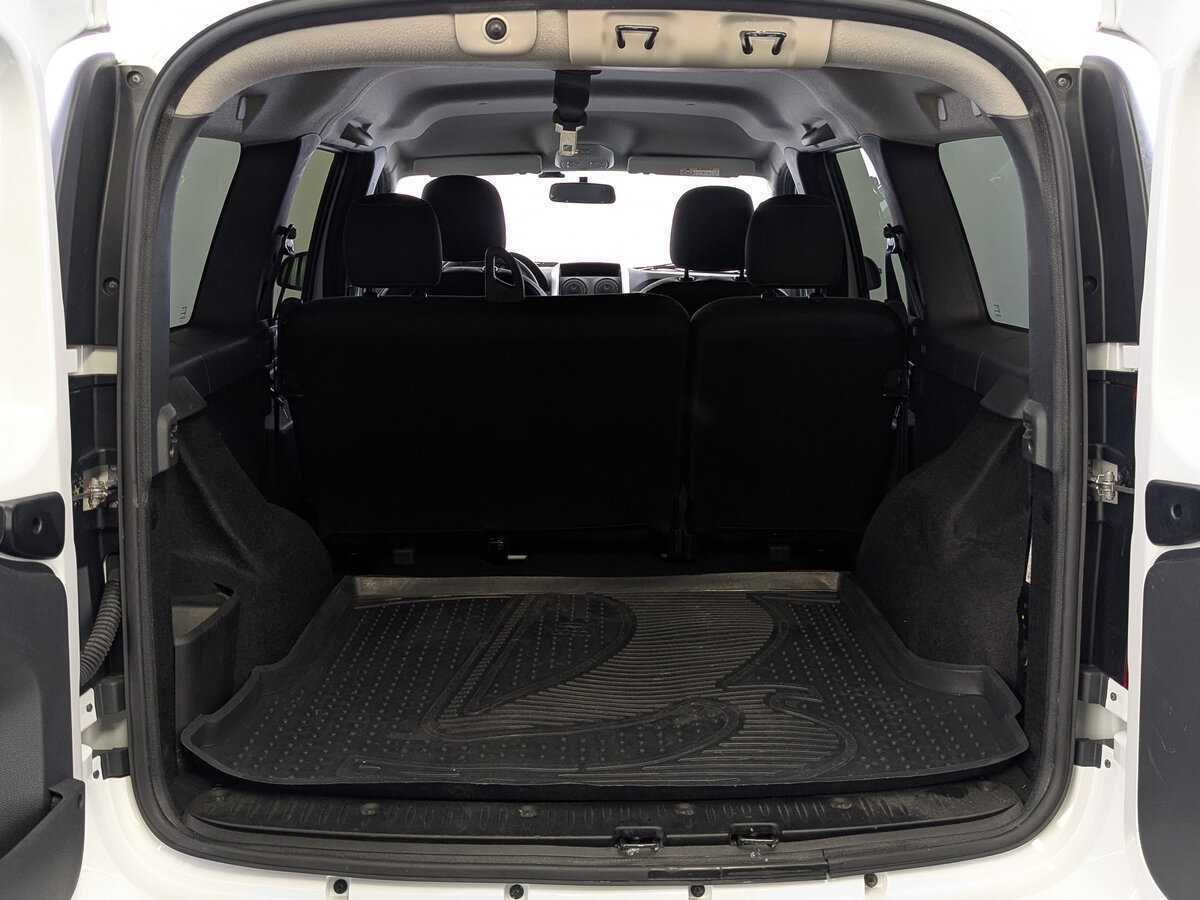 Lada (ВАЗ) Largus с пробегом — 2021 год. Фото: #9