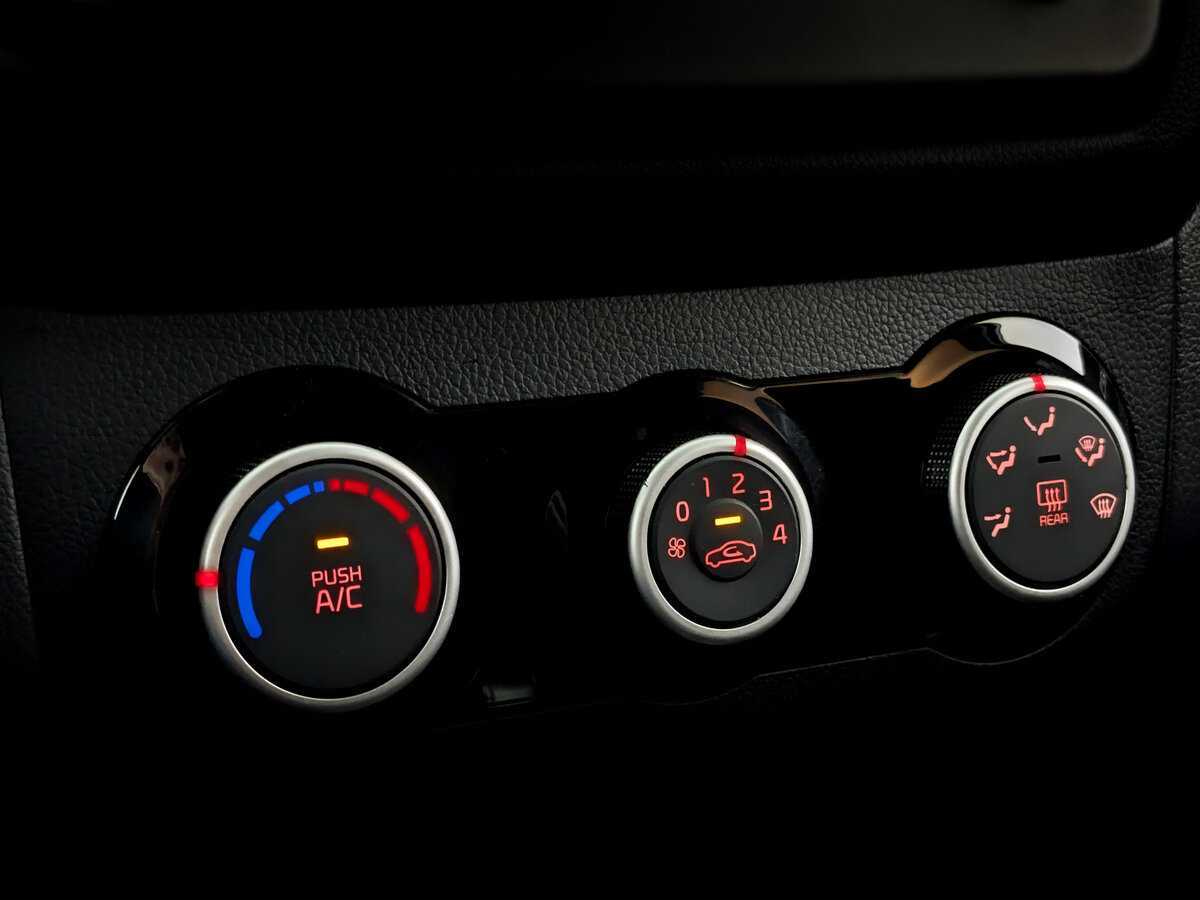 Kia Rio с пробегом — 2017 год. Фото: #23