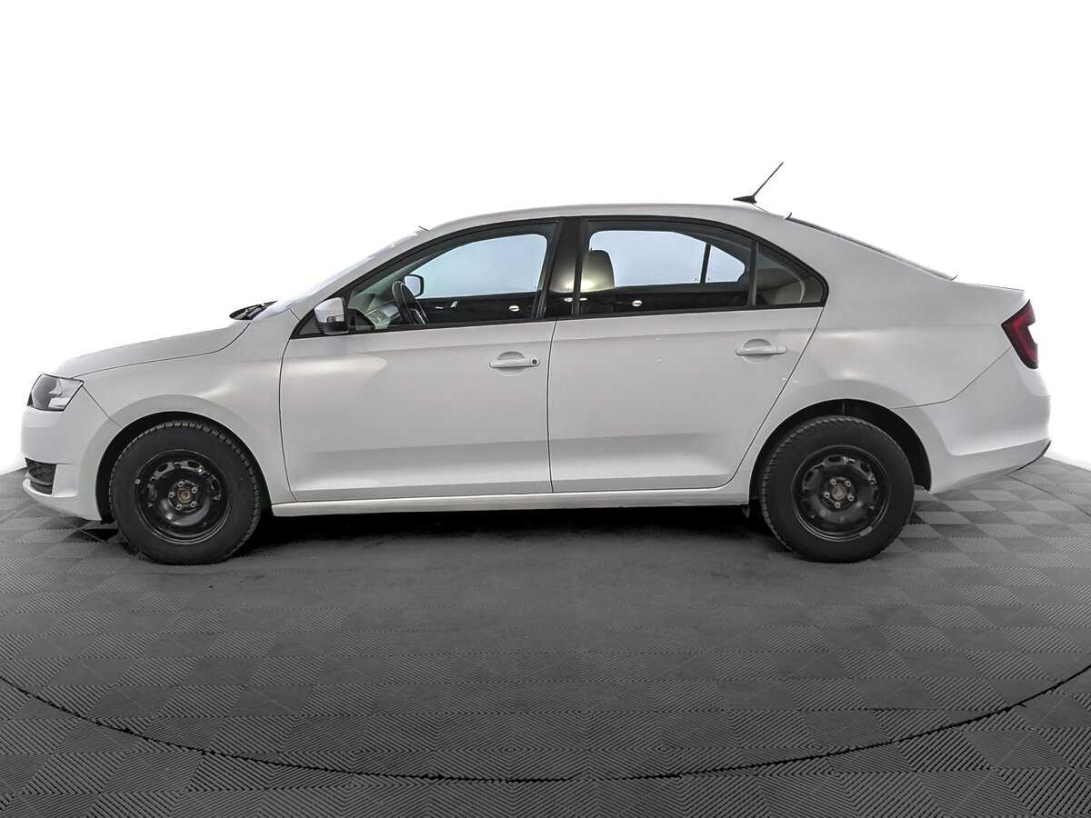 Skoda Rapid с пробегом — 2017 год. Фото: #7