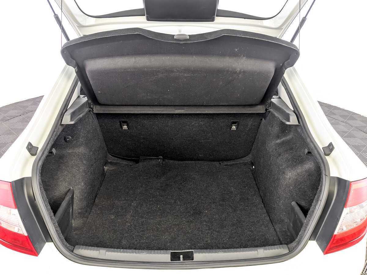 Skoda Rapid с пробегом — 2017 год. Фото: #9