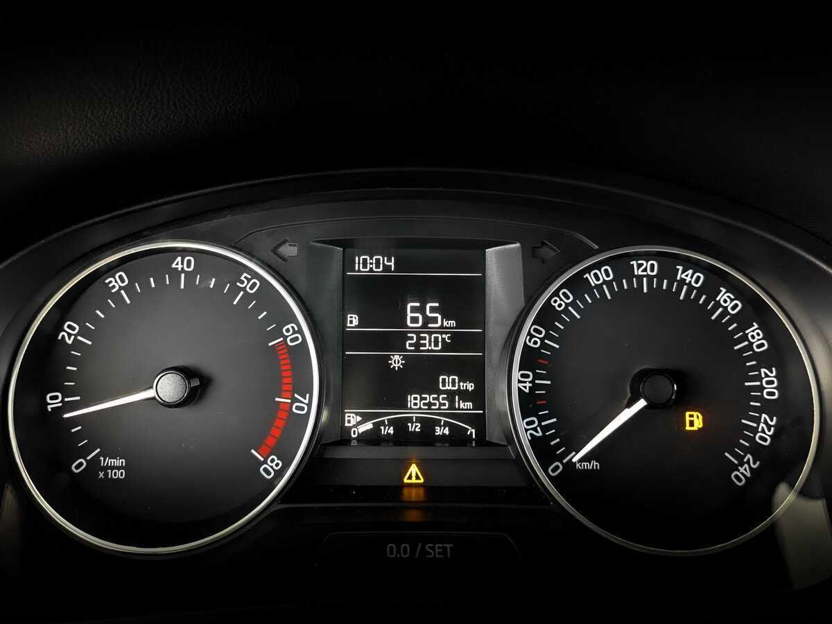 Skoda Rapid с пробегом — 2017 год. Фото: #12