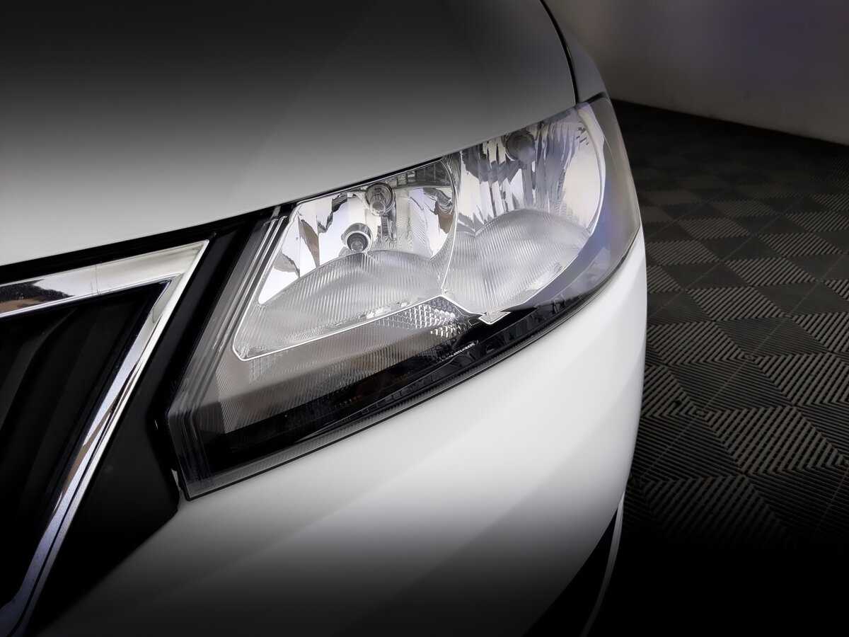 Skoda Rapid с пробегом — 2017 год. Фото: #16