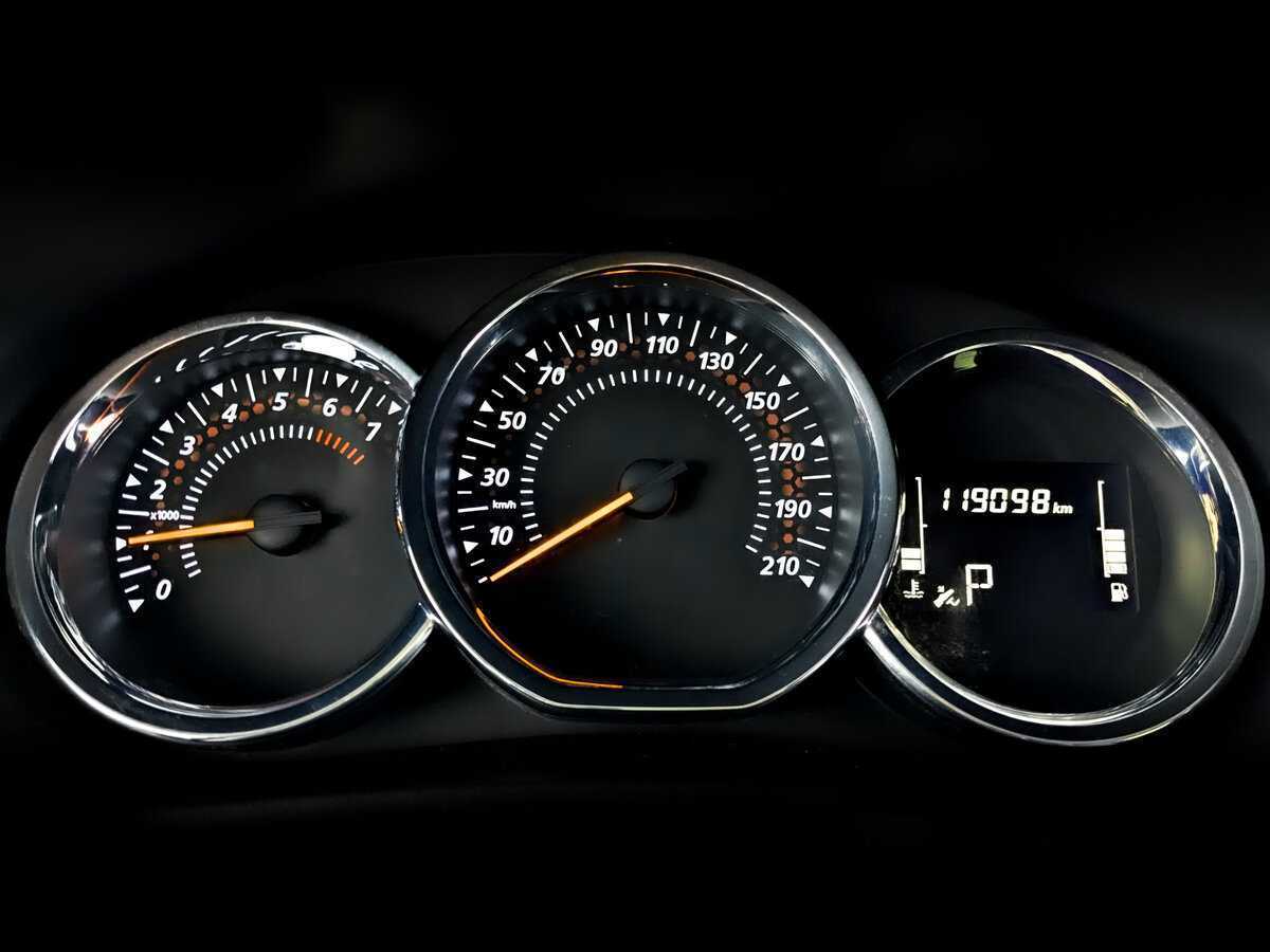 Renault Sandero с пробегом — 2018 год. Фото: #12