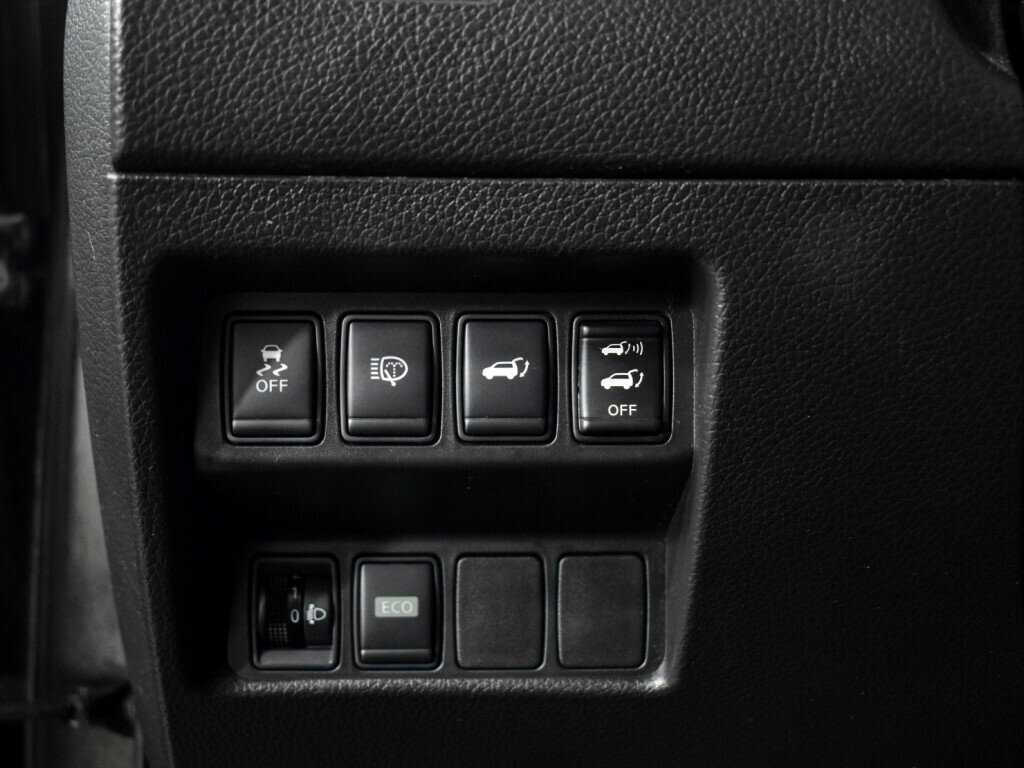 Nissan X-Trail с пробегом — 2015 год. Фото: #10