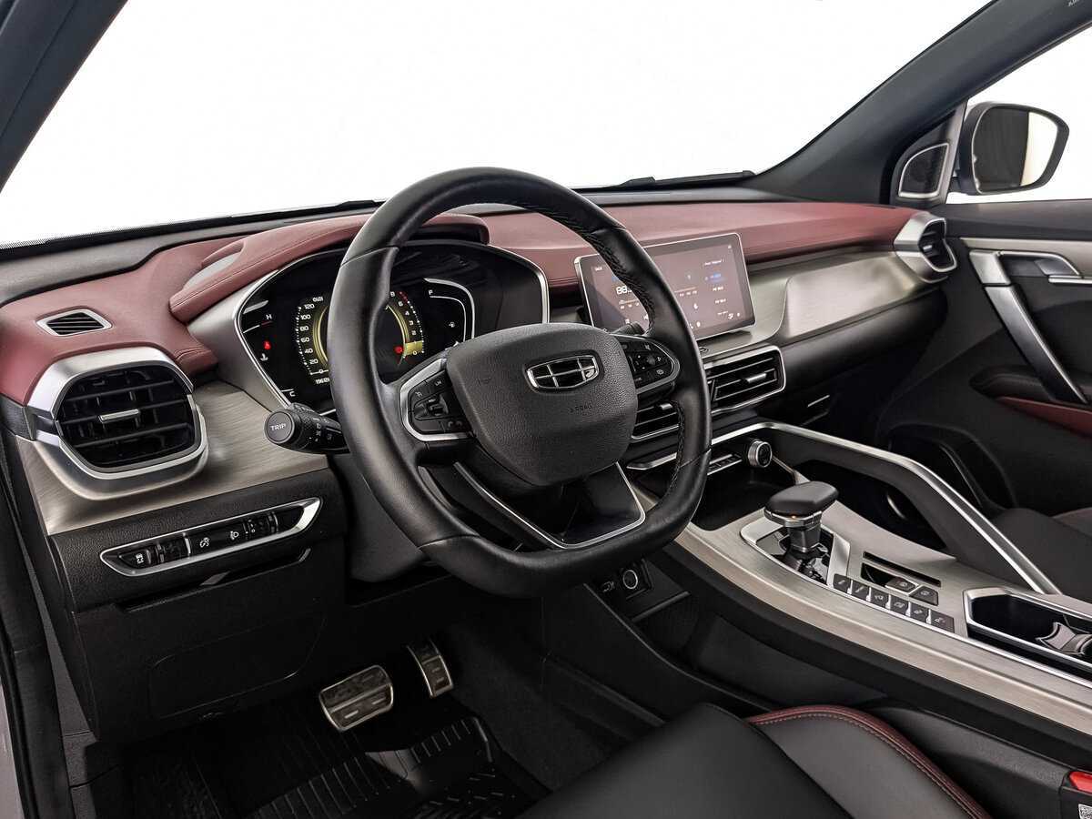 Geely Coolray с пробегом — 2023 год. Фото: #12